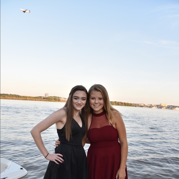 Meet your Posher, Brooke - Picture 1 of 1